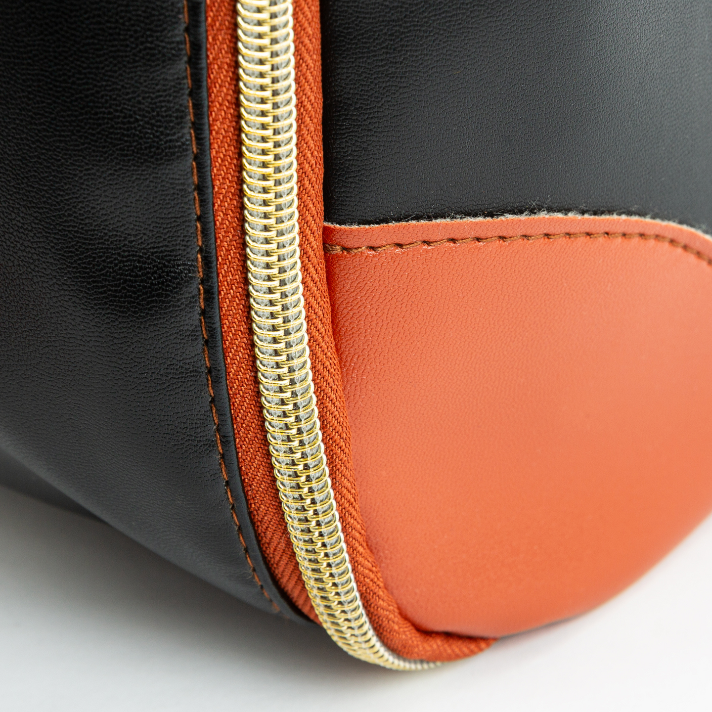 Harmony Home™ - Foldable Travel Bag | Compact, Wrinkle-Free Packing for Smart Travelers